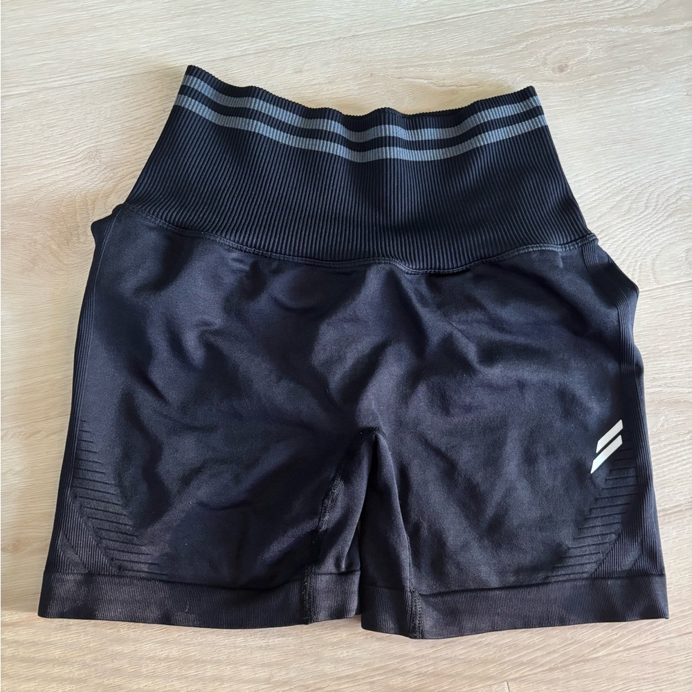 DOYOUEVEN Black High-Waisted Athletic Shorts